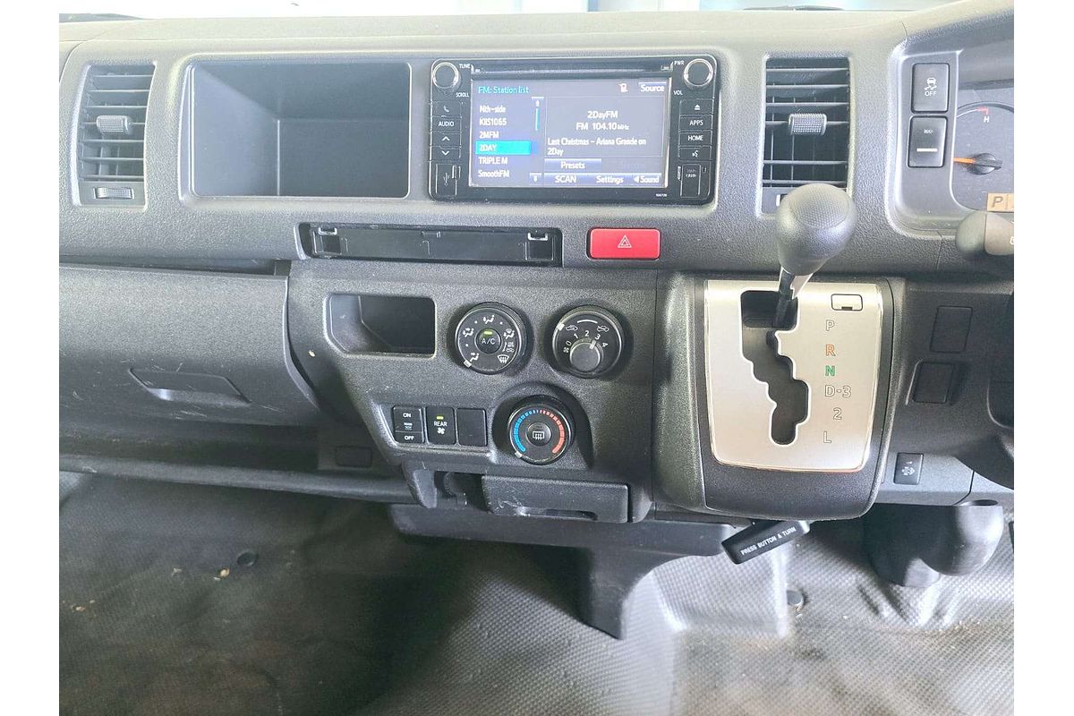 HIACE KDH223R MY16 COMMUTER (12 SEATS) 3.0L DT4 DIESEL TURBO F/INJ 4 SP AUTOMATIC BUS 