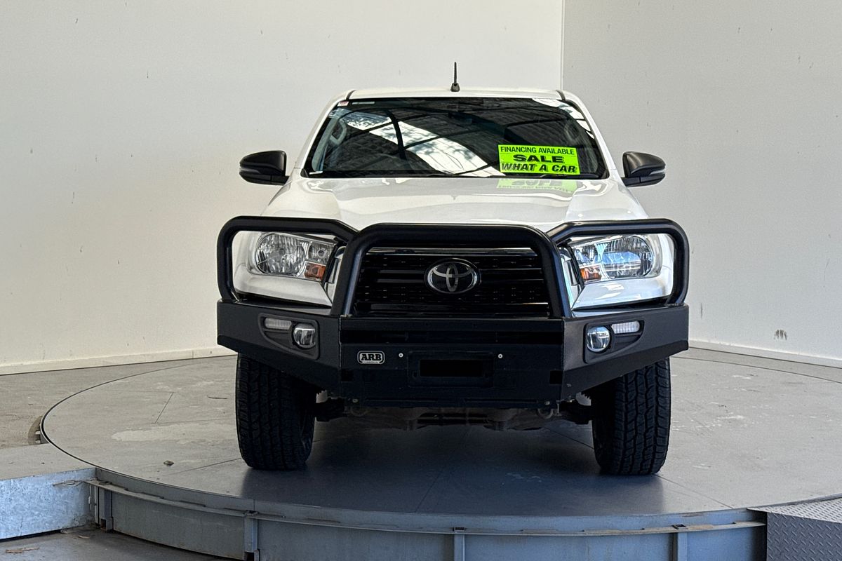 2020 Toyota Hilux SR (4x4) GUN126R FACELIFT 4X4