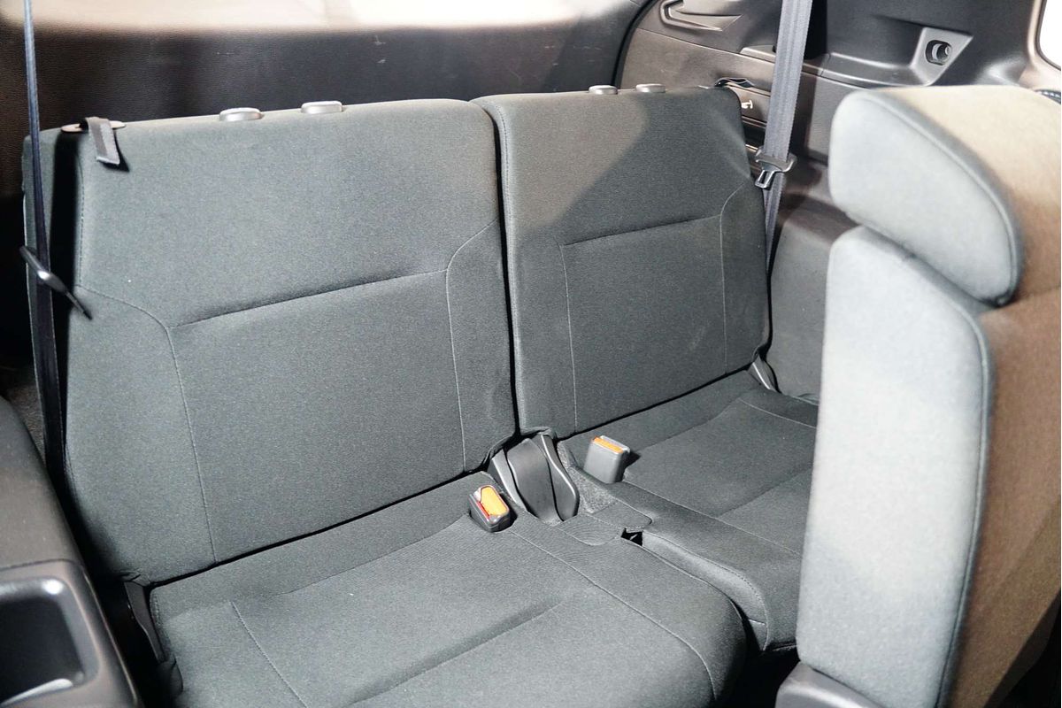 2023 Mitsubishi Outlander ES ZM