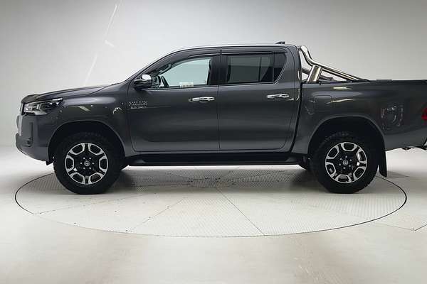 2022 Toyota Hilux SR5 GUN126R 4X4 thumb-4