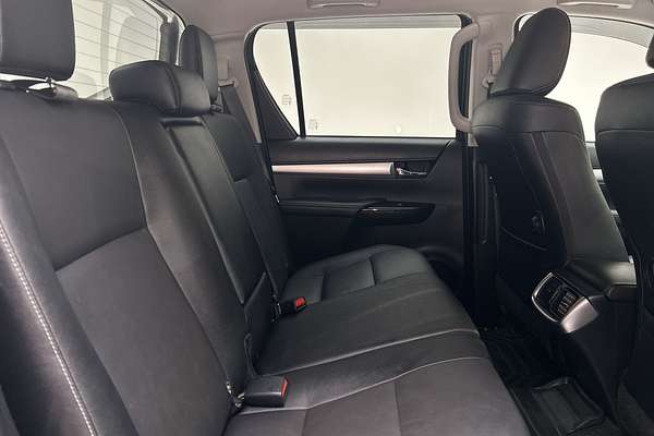 2022 Toyota Hilux SR5 GUN126R 4X4 thumb-11