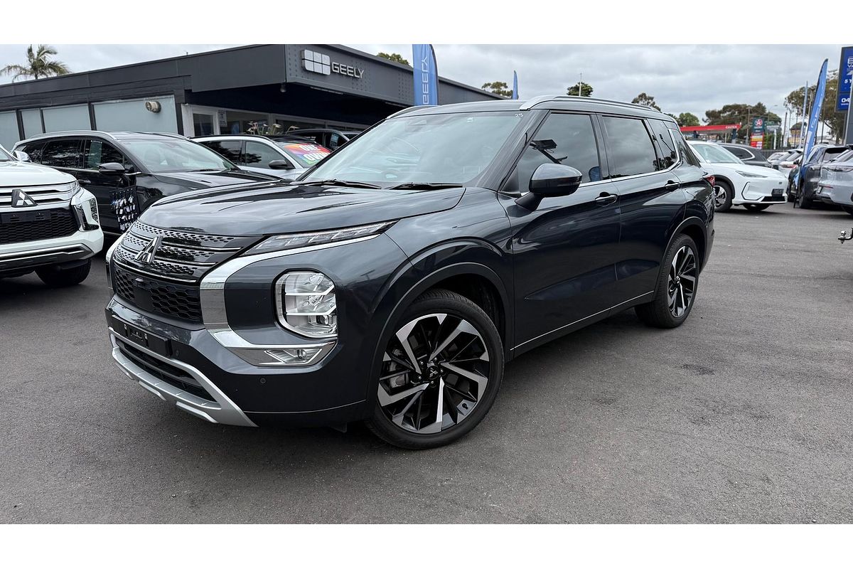 2024 Mitsubishi Outlander Exceed ZM