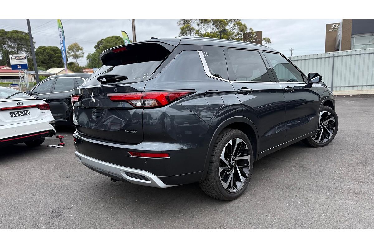 2024 Mitsubishi Outlander Exceed ZM