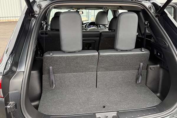 2024 Mitsubishi Outlander Exceed ZM thumb-18