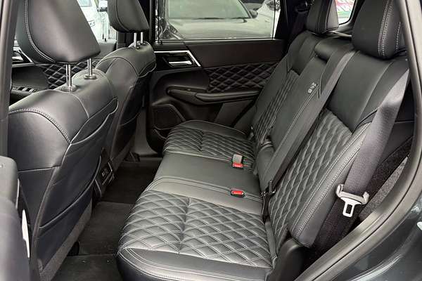 2024 Mitsubishi Outlander Exceed ZM thumb-20