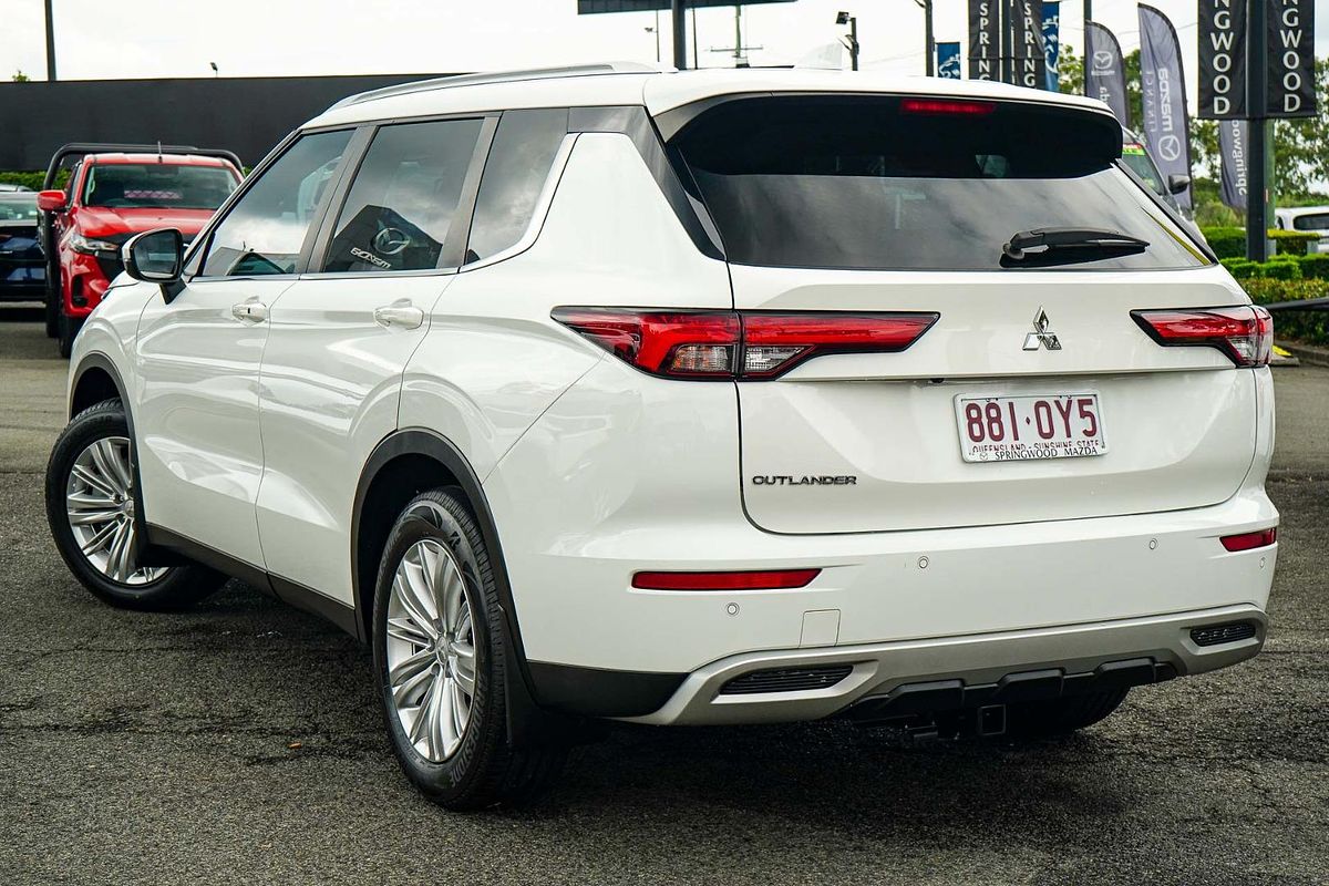 2022 Mitsubishi Outlander LS ZM