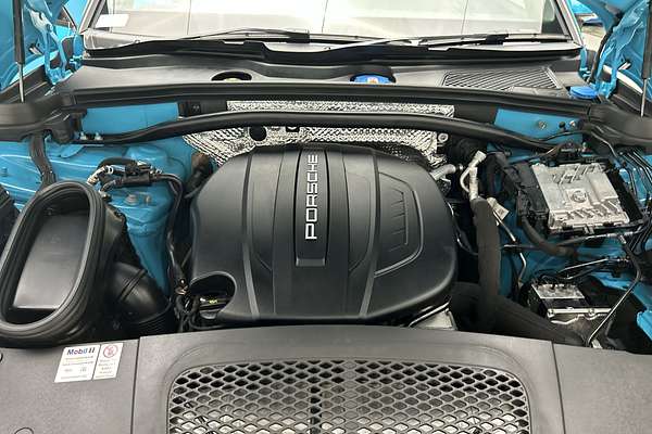 2021 Porsche Macan 95B thumb-10