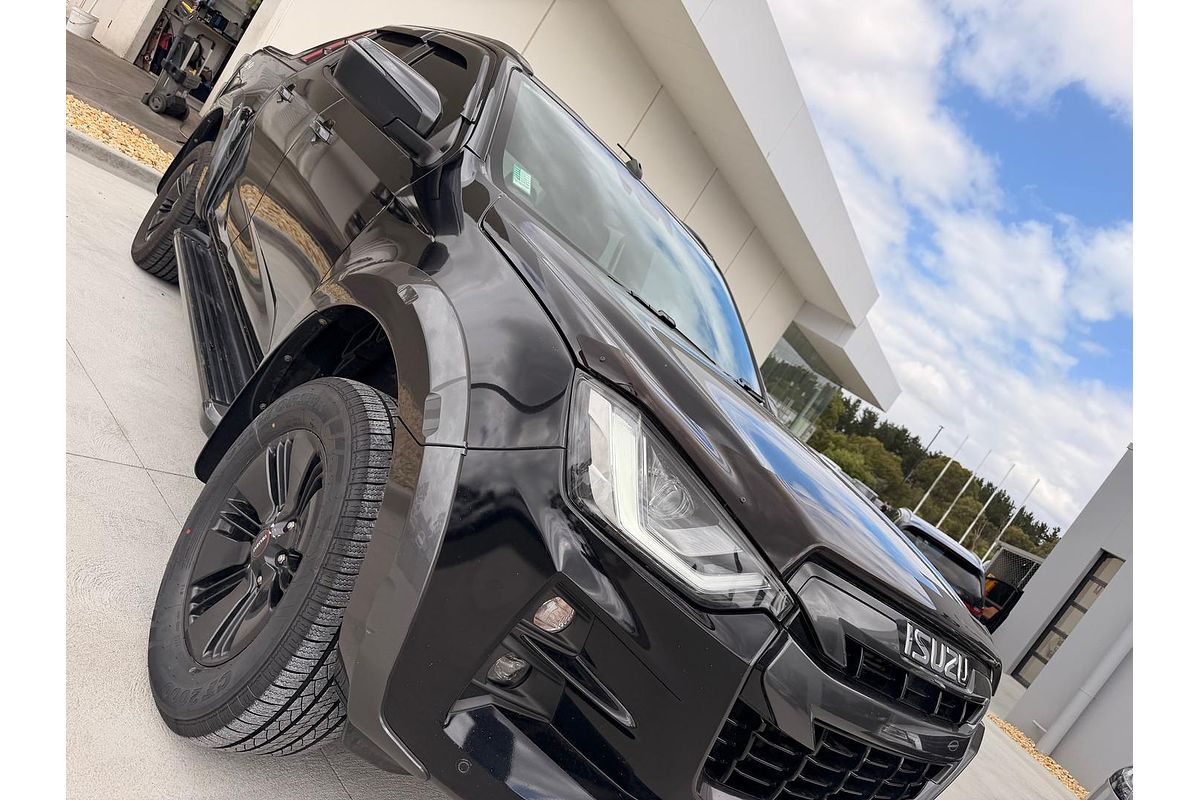 2022 Isuzu D-MAX X-TERRAIN 4X4