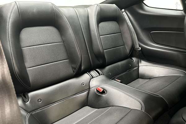 2019 Ford Mustang GT FN thumb-11