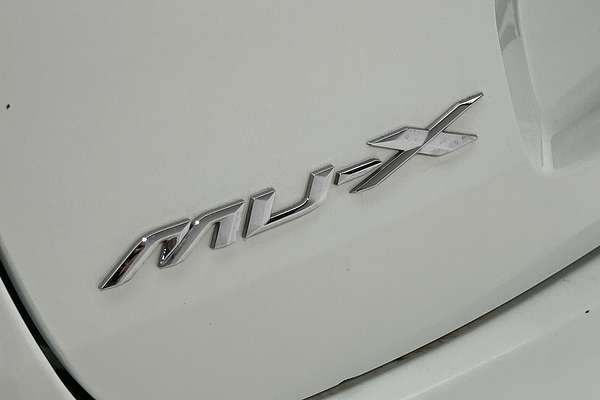 2022 Isuzu MU-X LS-T thumb-21