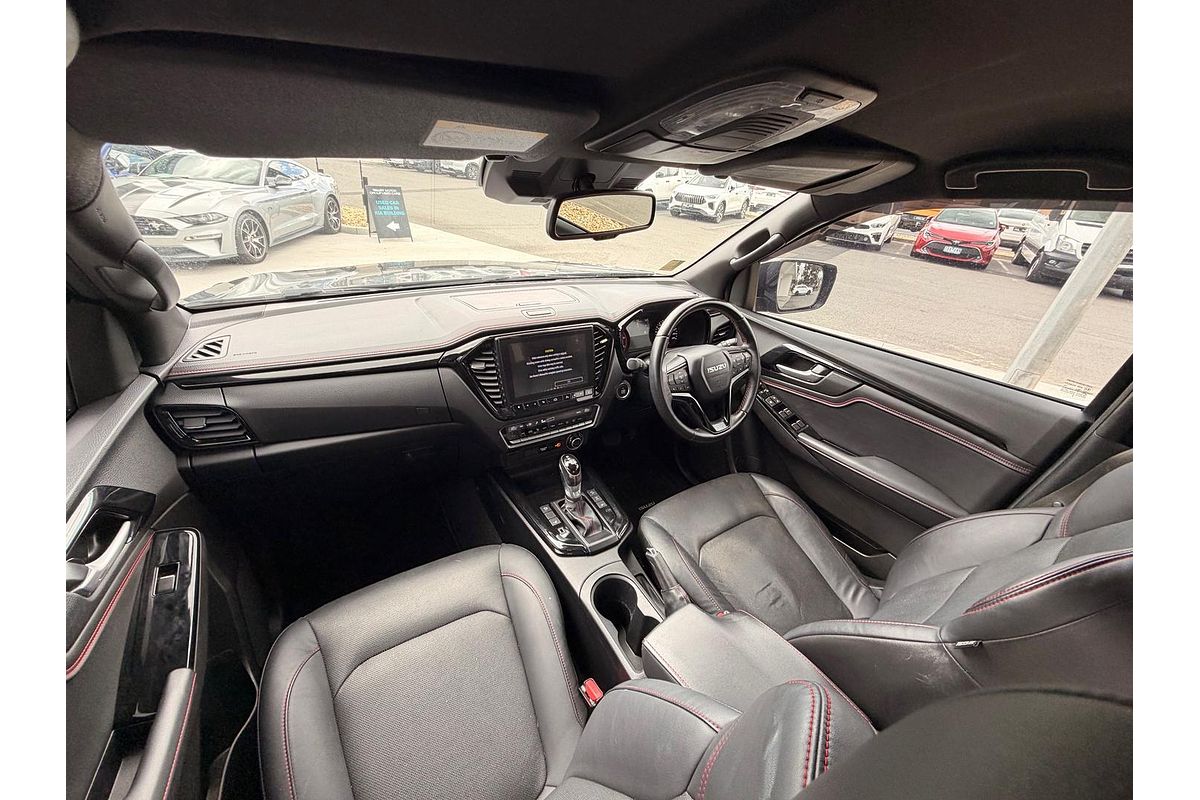 2022 Isuzu D-MAX X-TERRAIN 4X4