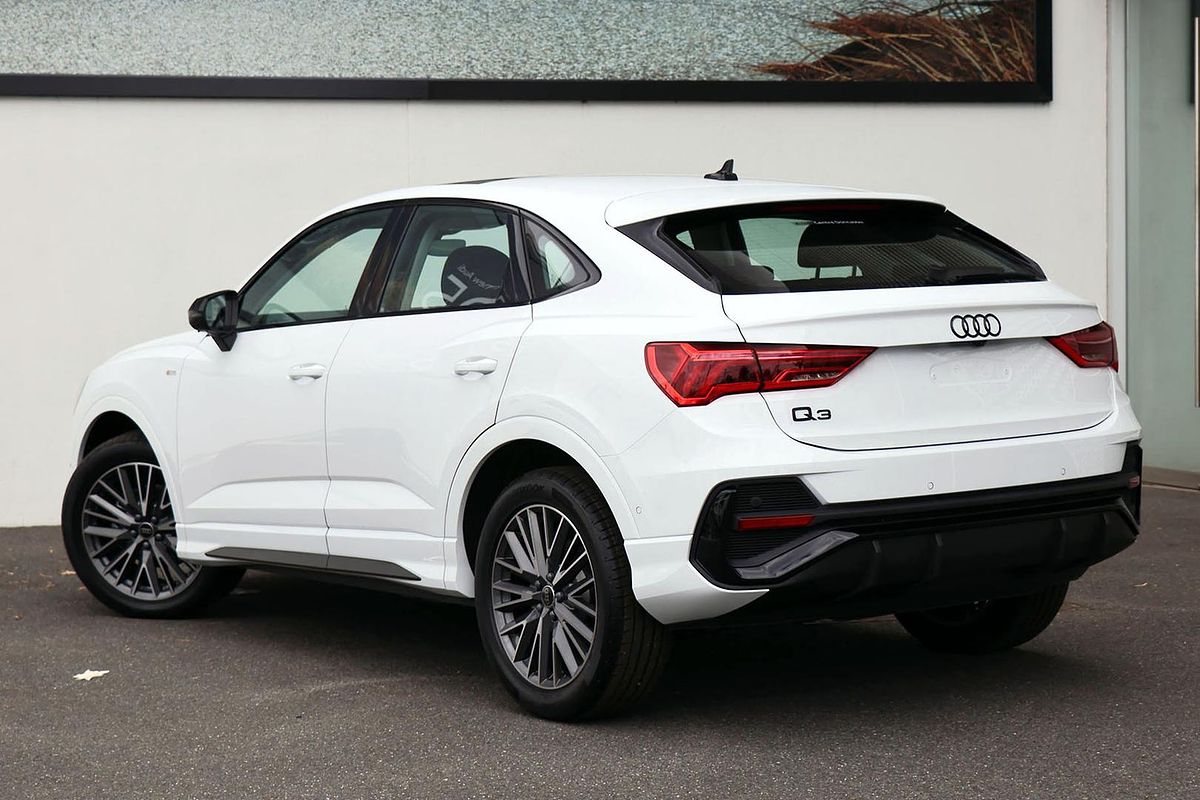 2025 Audi Q3 35 TFSI S line edition F3