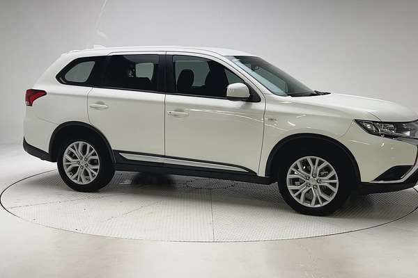 2021 Mitsubishi Outlander ES ZL thumb-3