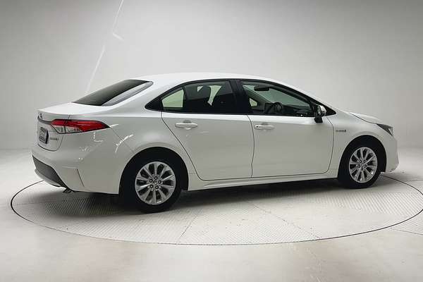 2021 Toyota Corolla Ascent Sport Hybrid ZWE211R thumb-2