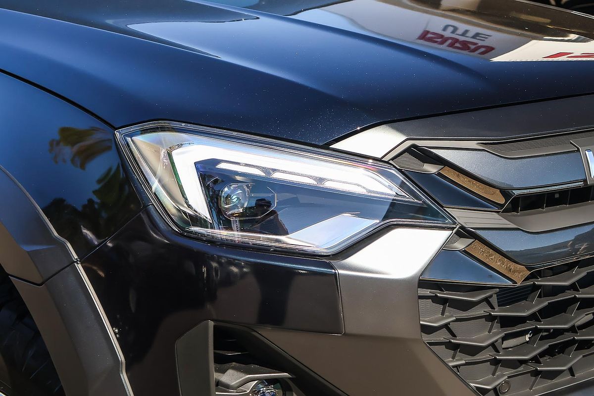 2025 Isuzu D-MAX X-TERRAIN 4X4