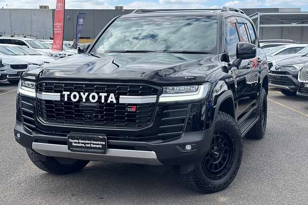 2025 Toyota Landcruiser GR Sport FJA300R