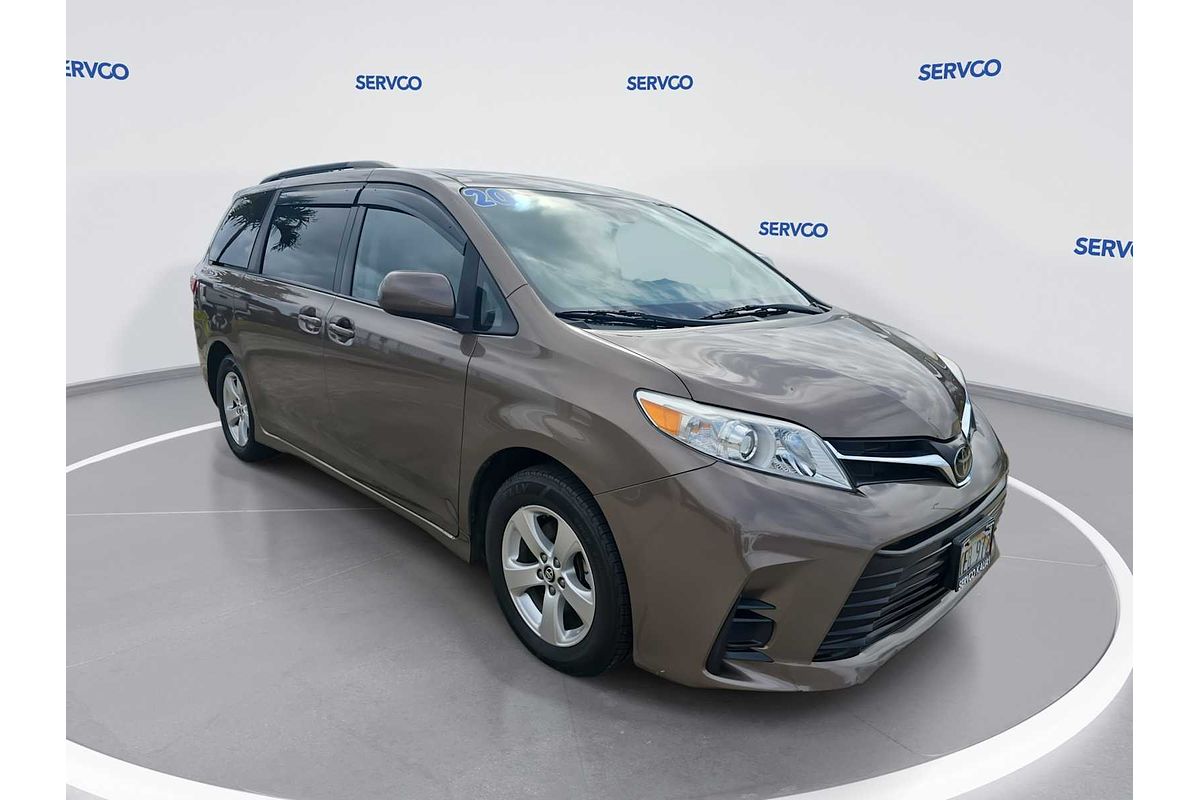 2020 Toyota SIENNA LE