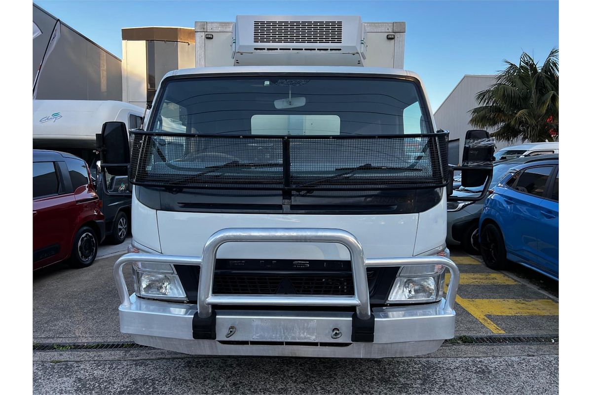 2005 Mitsubishi Canter FE83P MWB