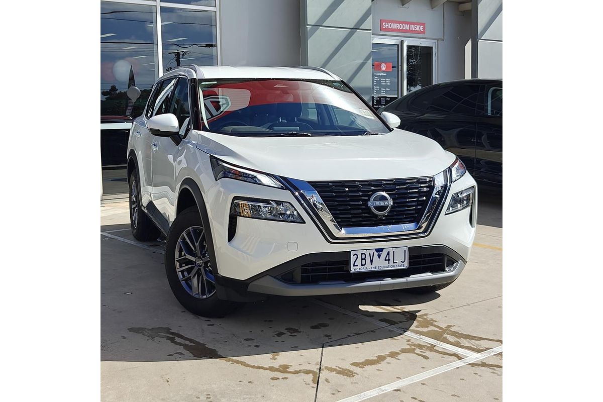 2025 Nissan X-TRAIL ST T33