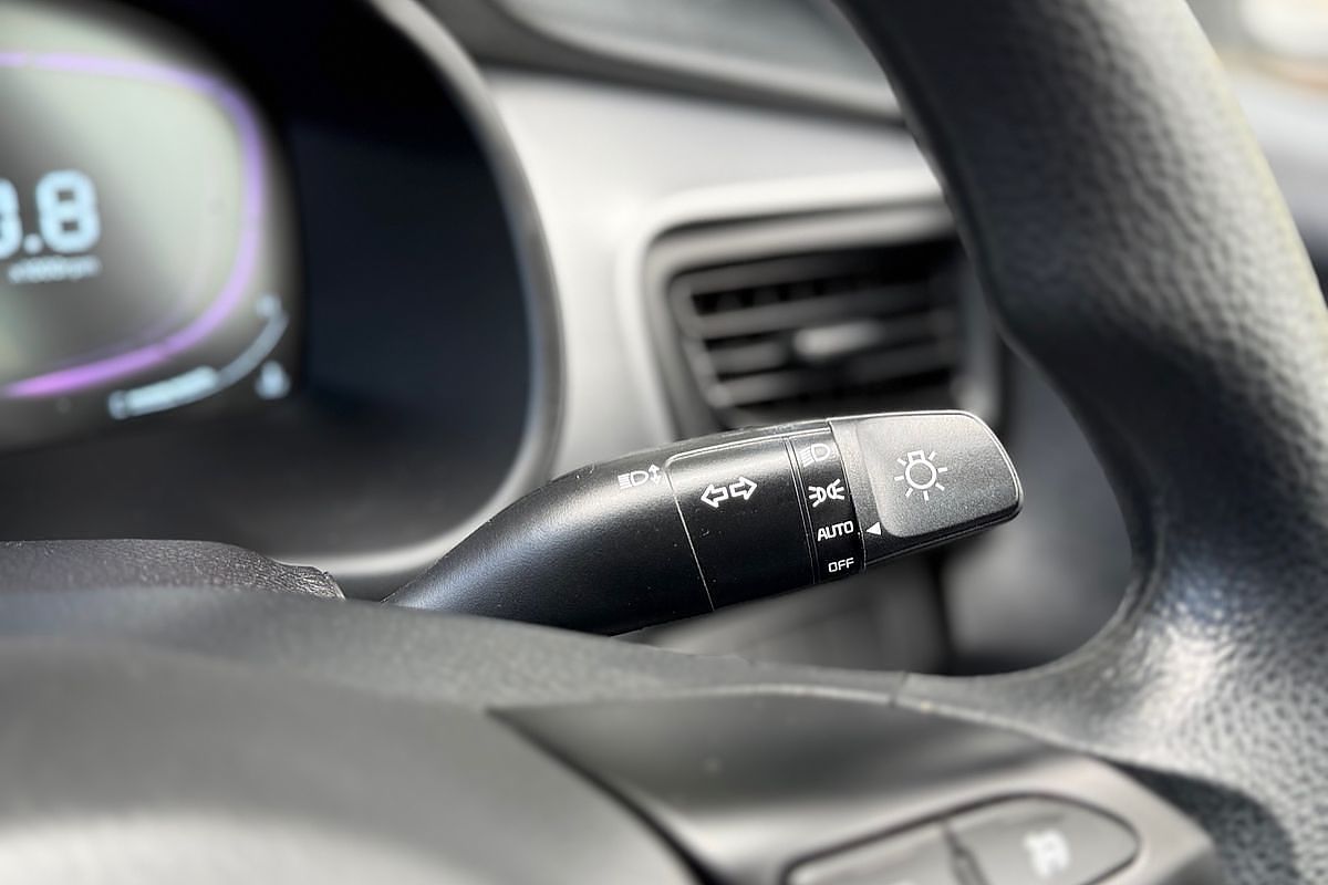 2024 Kia Stonic S YB