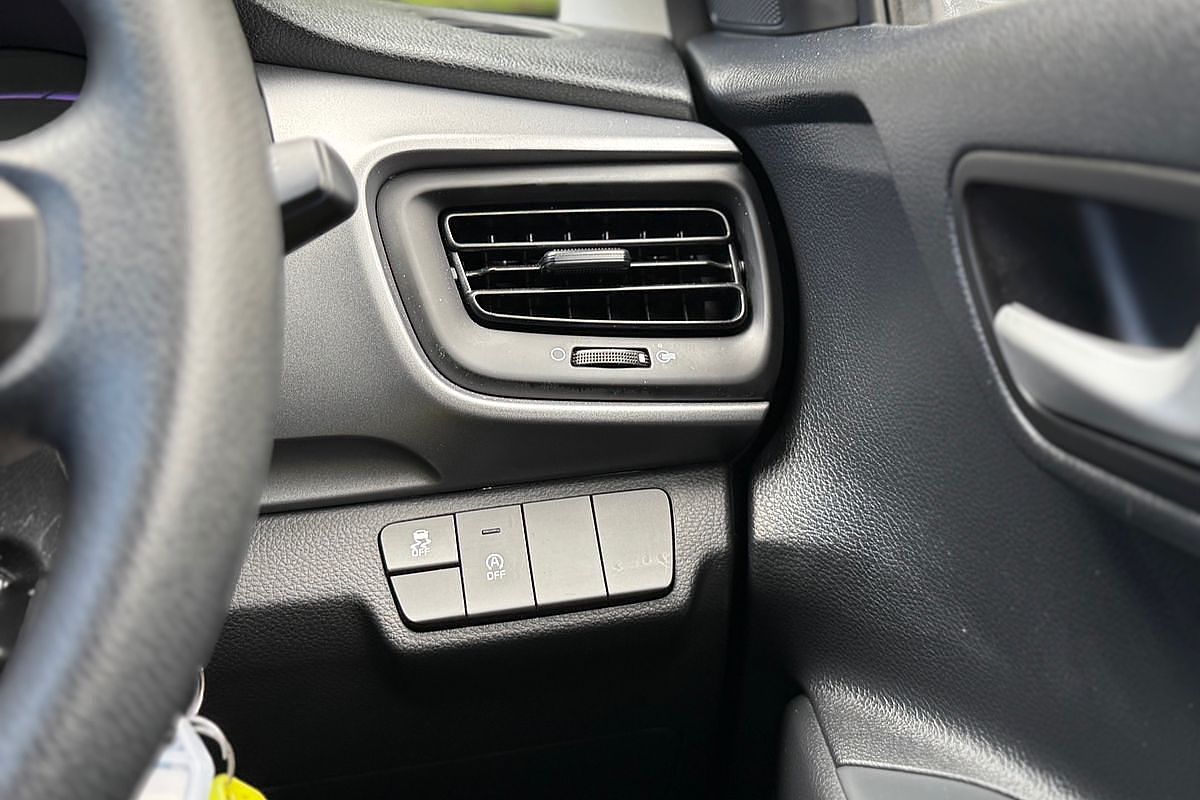 2024 Kia Stonic S YB