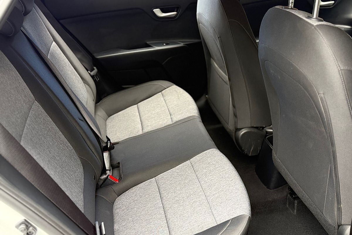 2024 Kia Stonic S YB