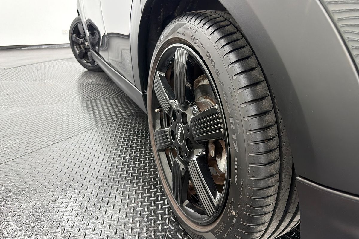 2022 MINI Hatch Cooper Classic F55 LCI-2