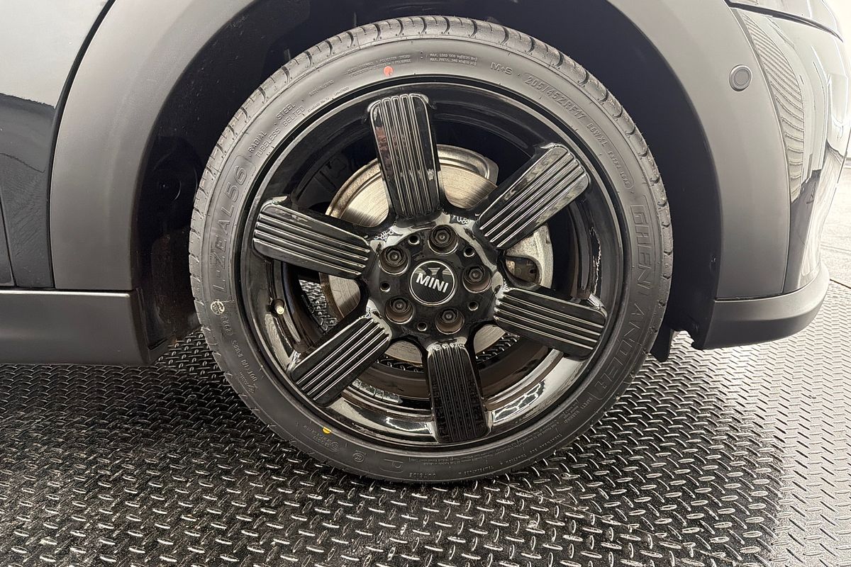 2022 MINI Hatch Cooper Classic F55 LCI-2