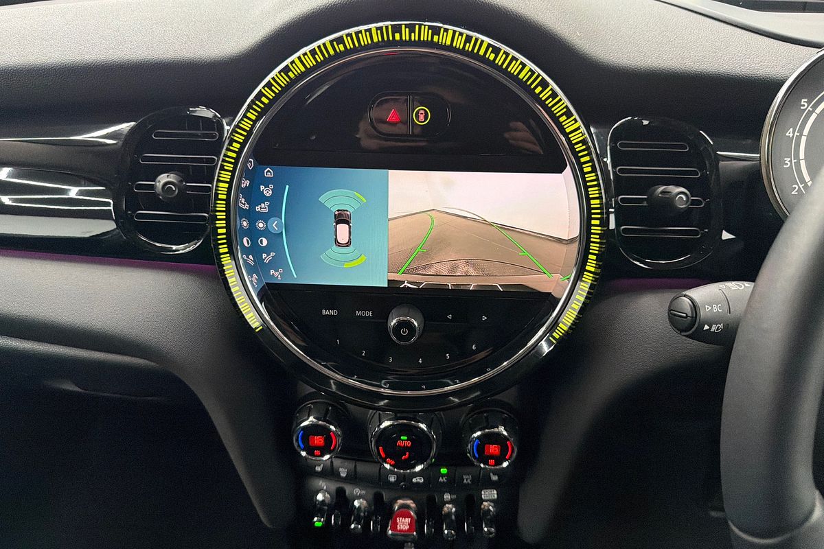 2022 MINI Hatch Cooper Classic F55 LCI-2