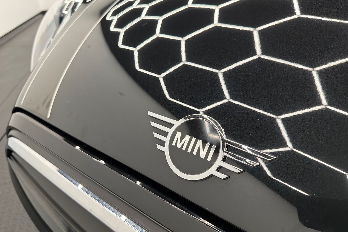 2022 MINI Hatch Cooper Classic F55 LCI-2