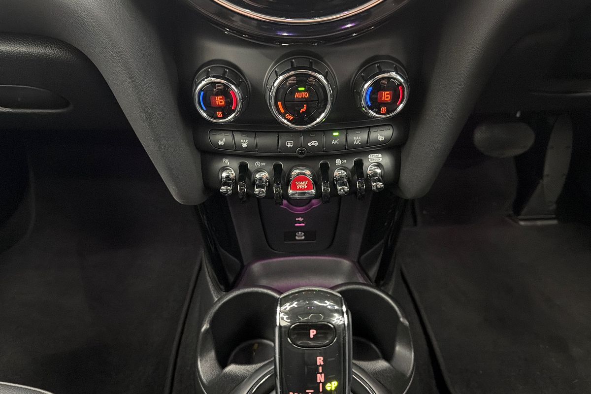 2022 MINI Hatch Cooper Classic F55 LCI-2