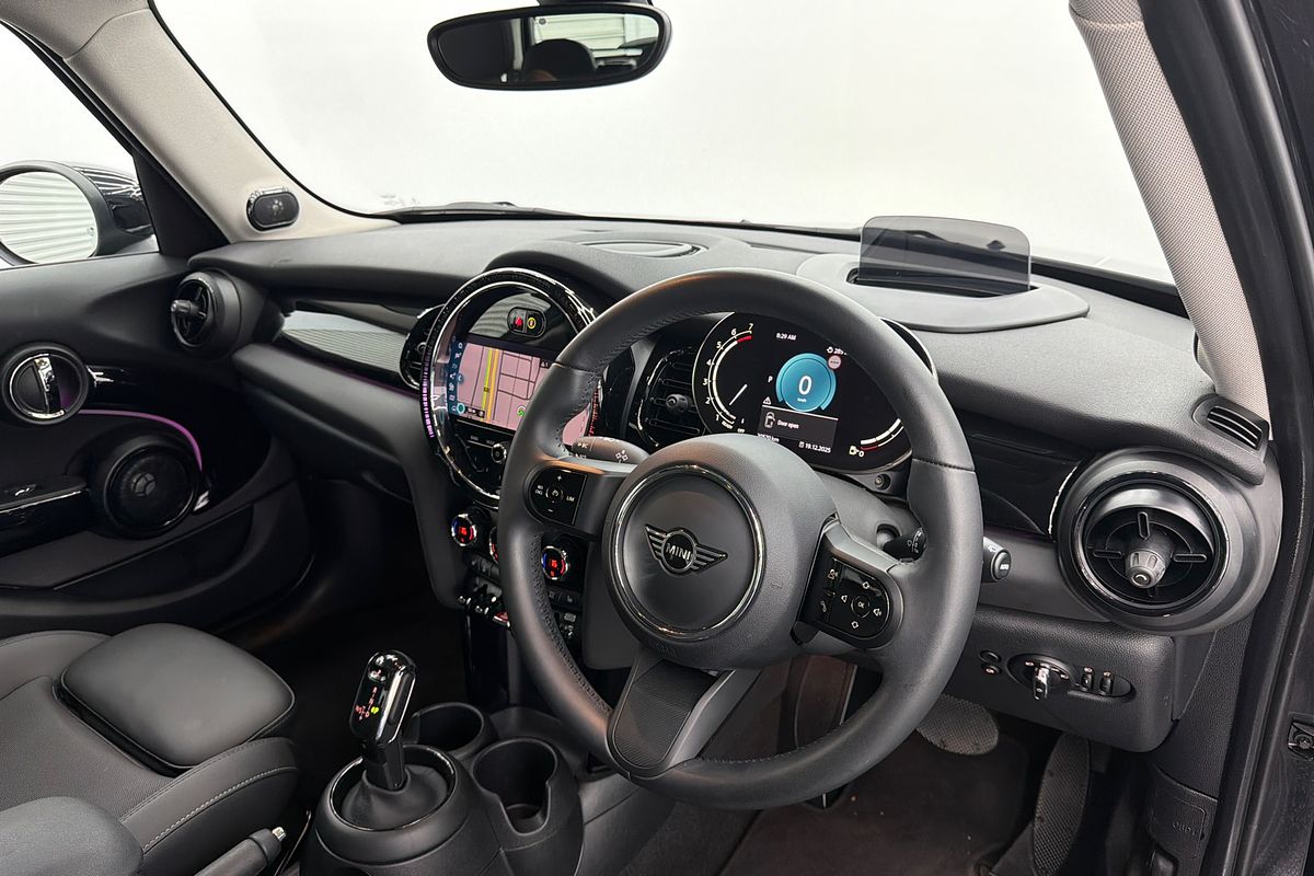 2022 MINI Hatch Cooper Classic F55 LCI-2