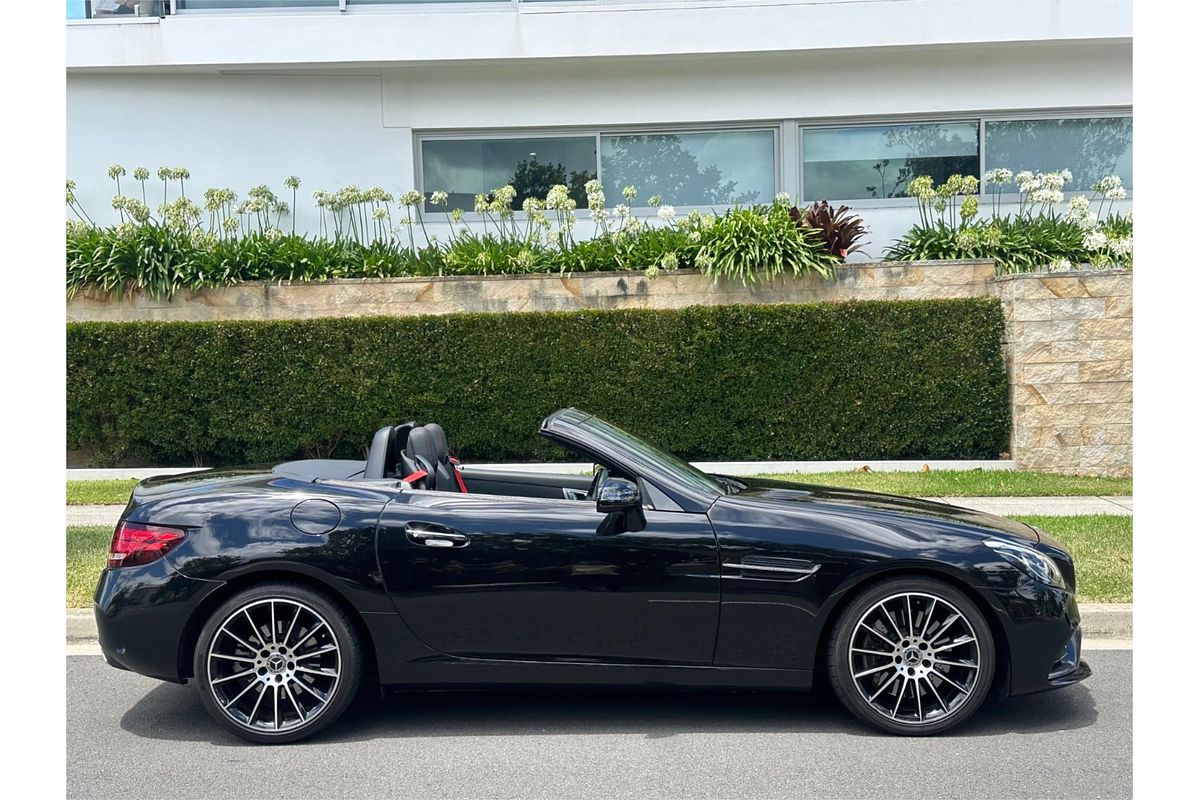 2018 Mercedes-Benz SLC-Class 300 172 MY18