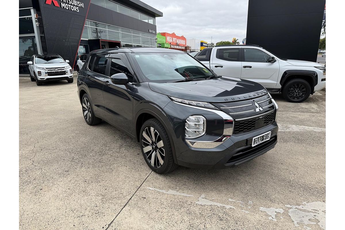 2025 Mitsubishi Outlander ES ZM