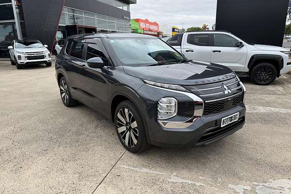 2025 Mitsubishi Outlander ES ZM