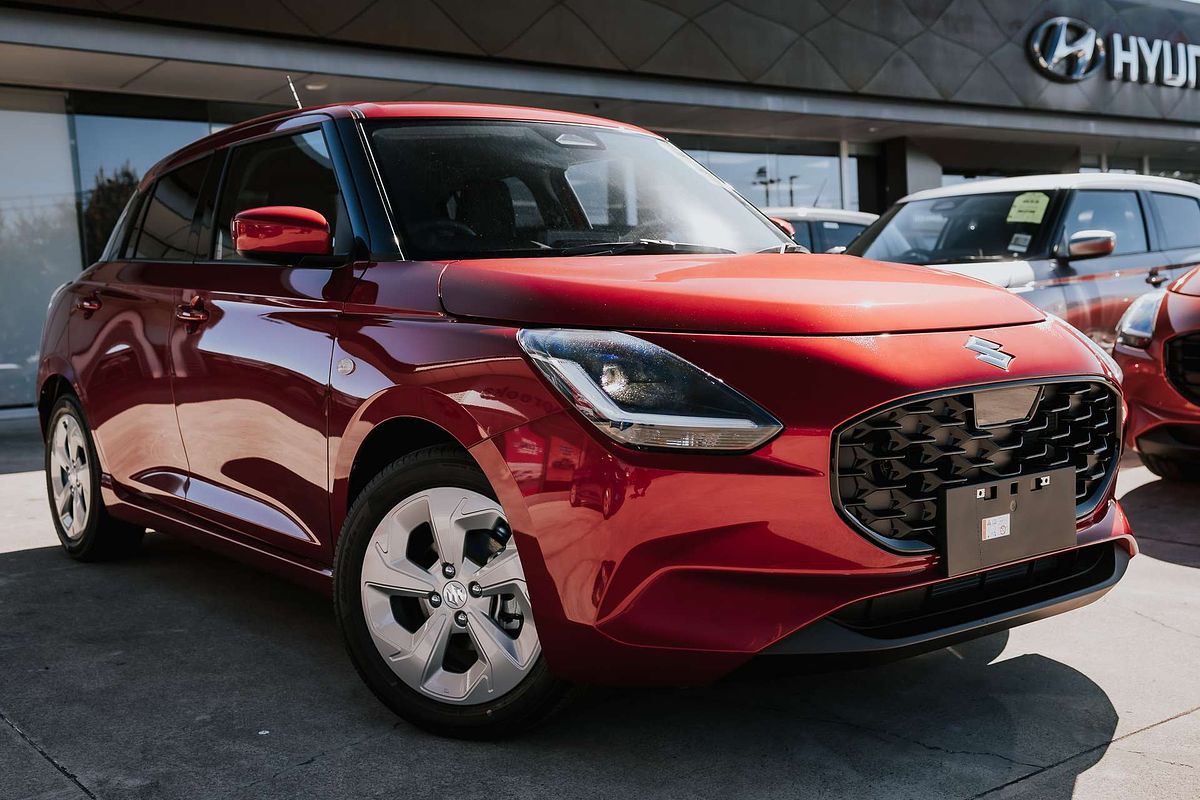 2025 Suzuki Swift Hybrid Plus UZ