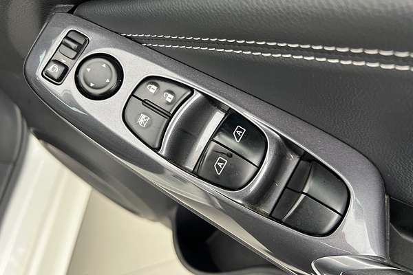 2023 Nissan JUKE ST-L F16 thumb-12