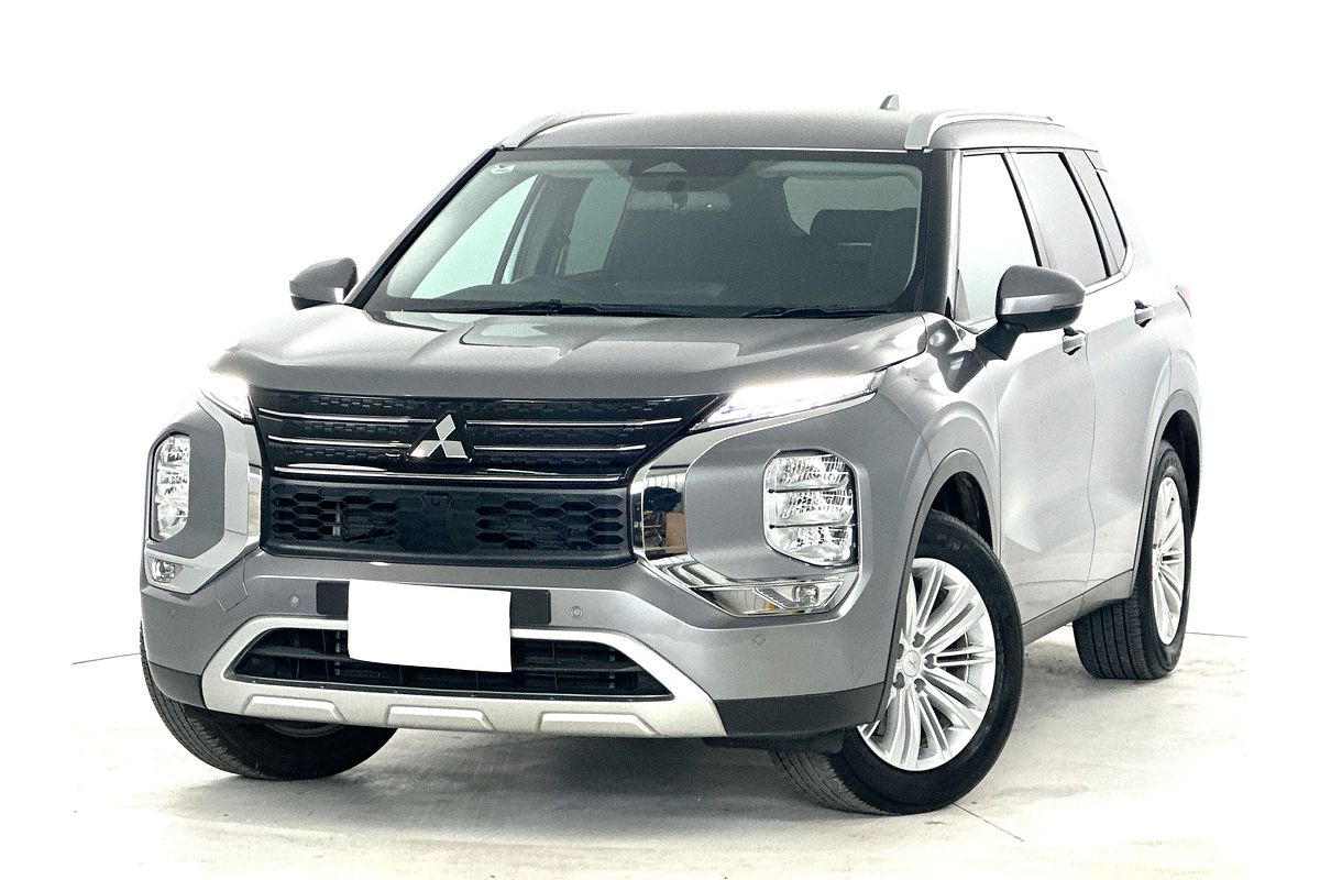 2023 Mitsubishi Outlander LS ZM