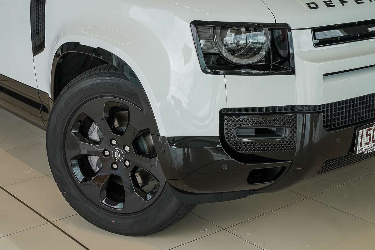 2025 Land Rover Defender 130 D350 X-Dynamic SE L663