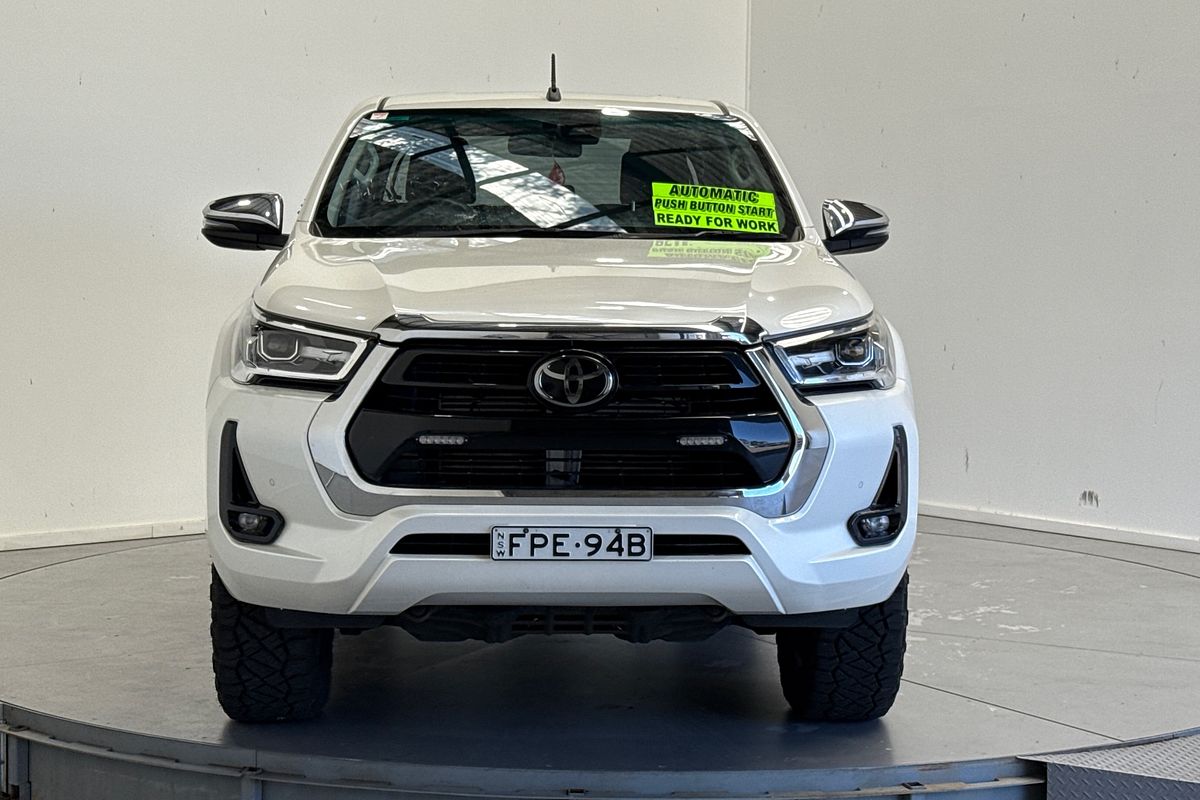 2020 Toyota Hilux SR5 (4x4) GUN126R FACELIFT 4X4