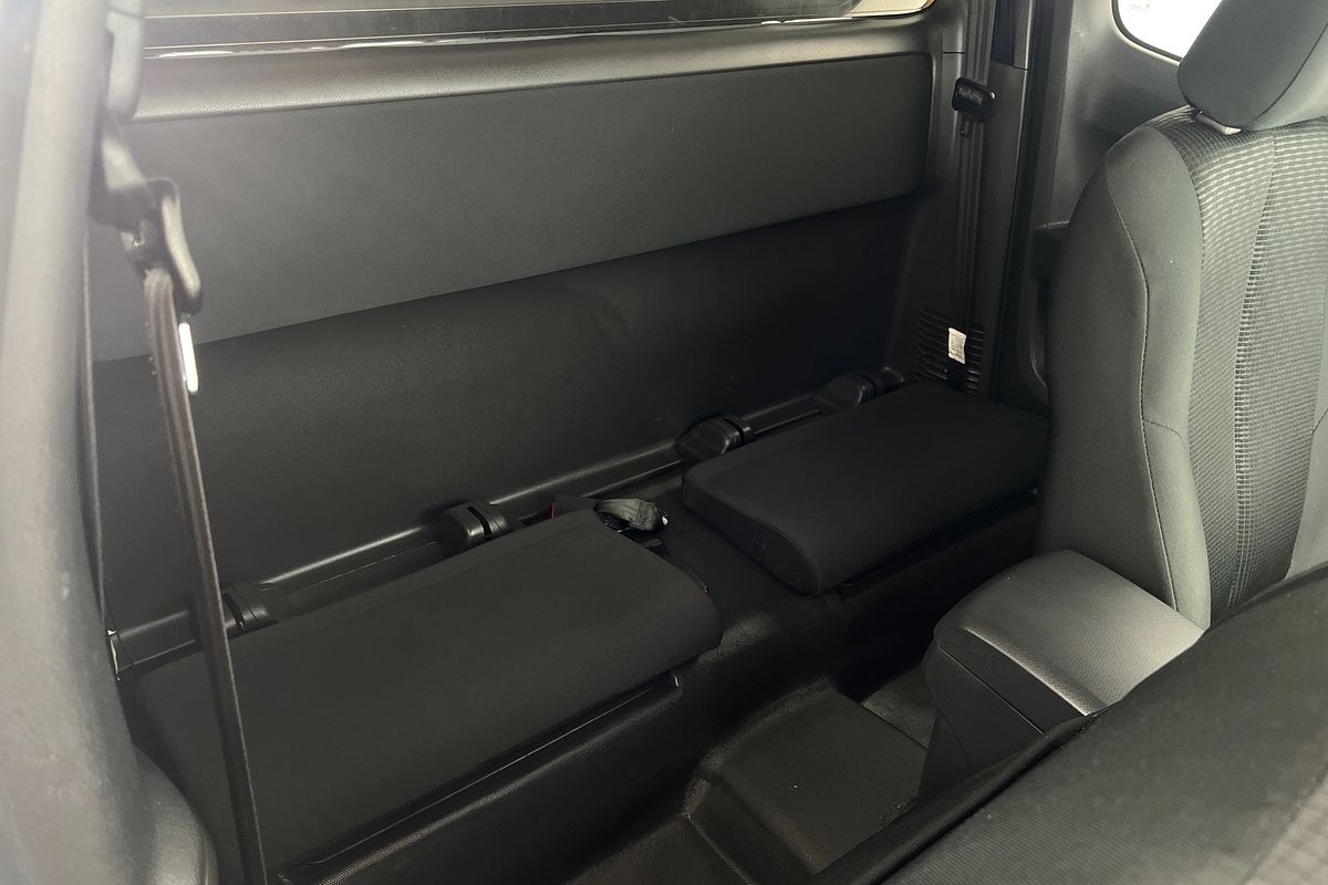 2018 Isuzu D-MAX SX High Ride Rear Wheel Drive