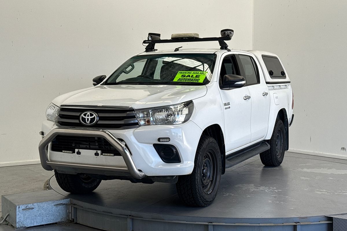 2017 Toyota Hilux SR (4x4) GUN126R 4X4