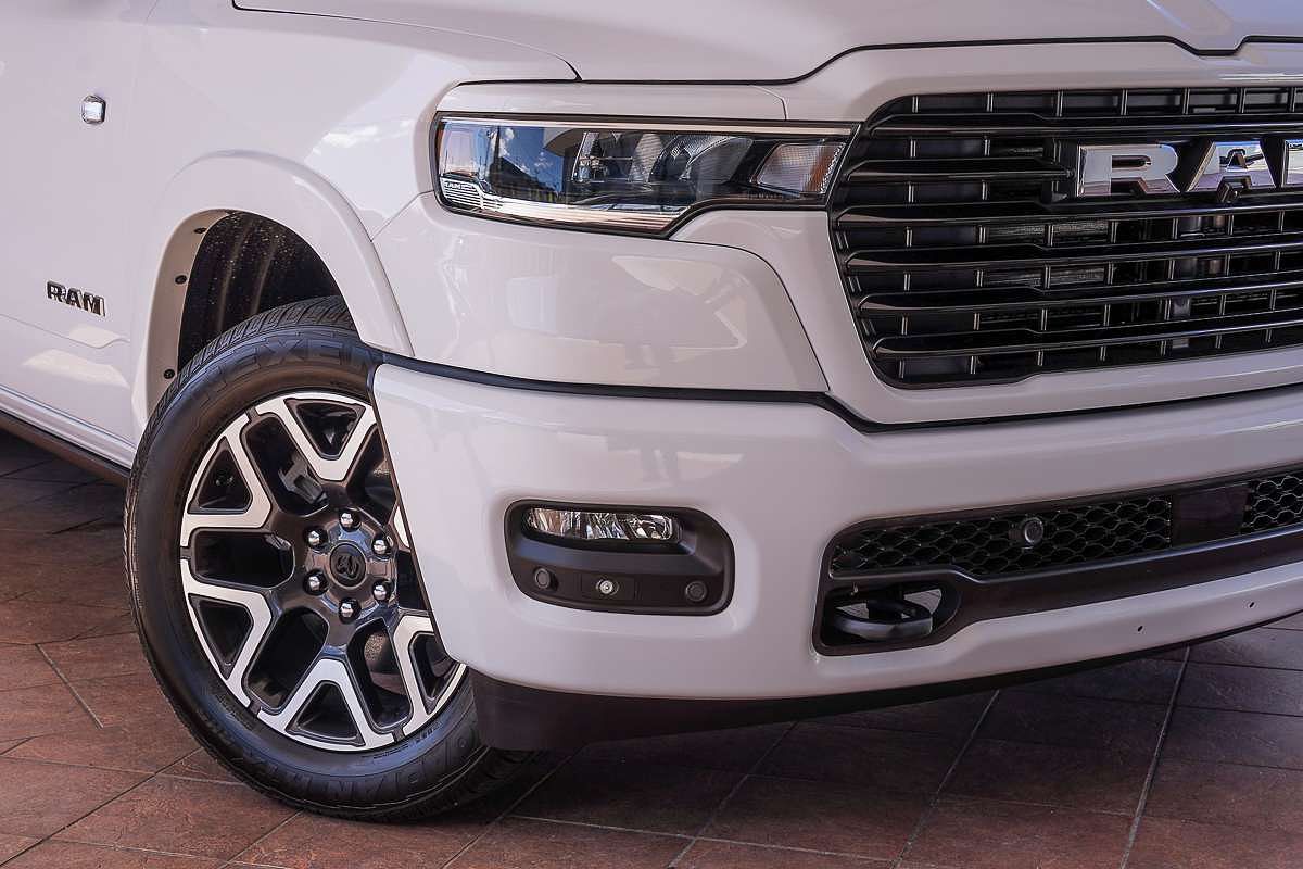 2025 RAM 1500 Laramie Sport Hurricane SO RamBox DT 4X4 SWB