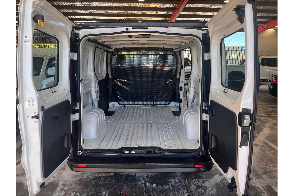 2021 Mitsubishi Express GLX SN SWB