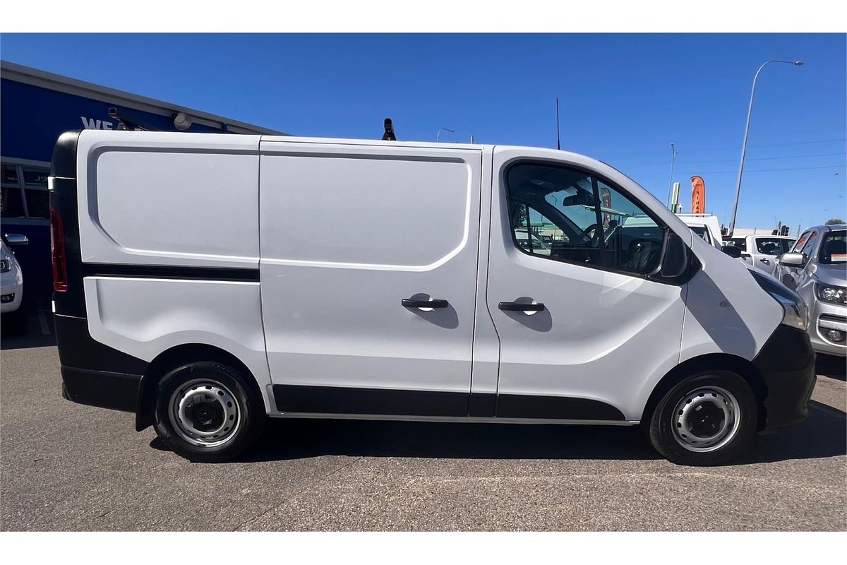 2021 Mitsubishi Express GLX SN SWB