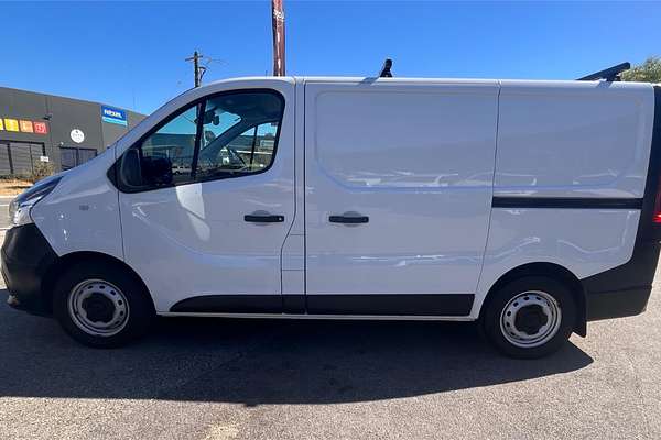 2021 Mitsubishi Express GLX SN SWB