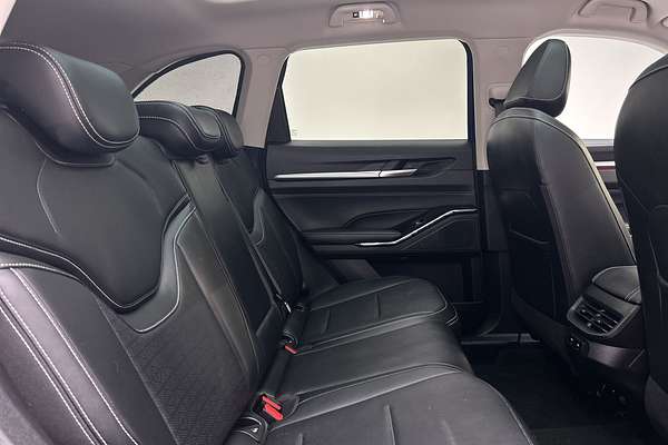 2022 GWM Haval H6 Ultra B01 thumb-11