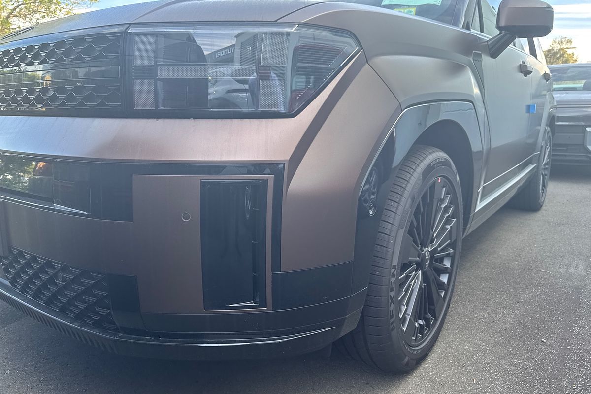 2025 Hyundai Santa Fe Calligraphy MX5.V1