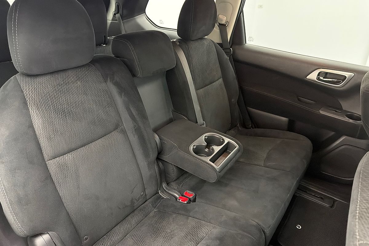 2015 Nissan Pathfinder ST R52