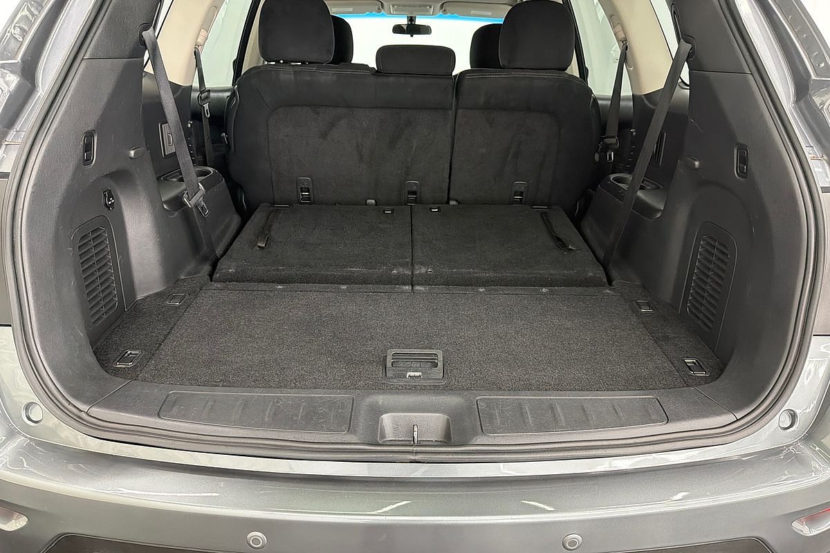 2015 Nissan Pathfinder ST R52